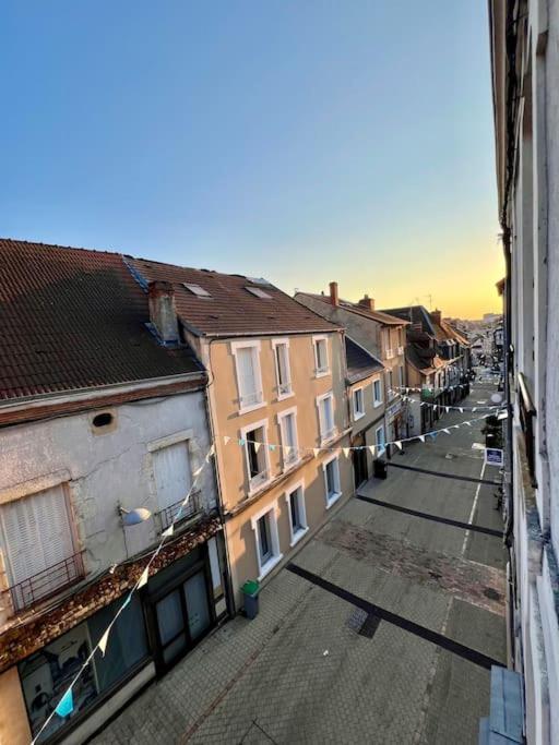 Oasis En Centre-Ville Vierzon Exterior foto